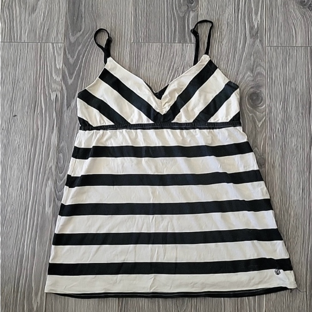 Volcom Ladies Tank Top NWOT Sz XL